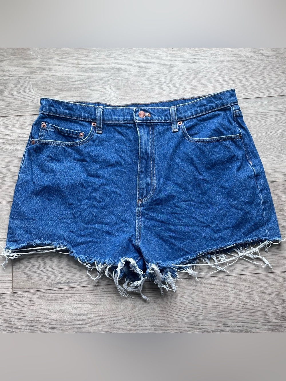 PINK Victoria’s Secret Distressed Cutoff Denim Shorts Size 32 High Rise Raw Hem